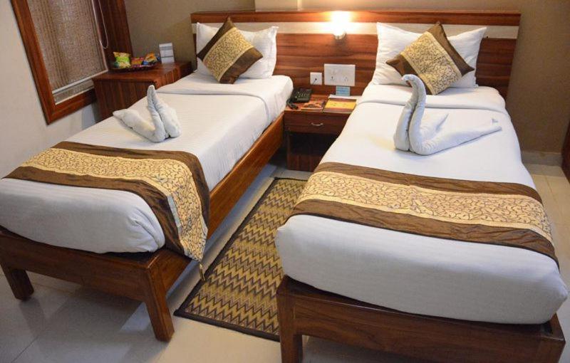 Hotel Eden Roc Bhubaneswar Buitenkant foto